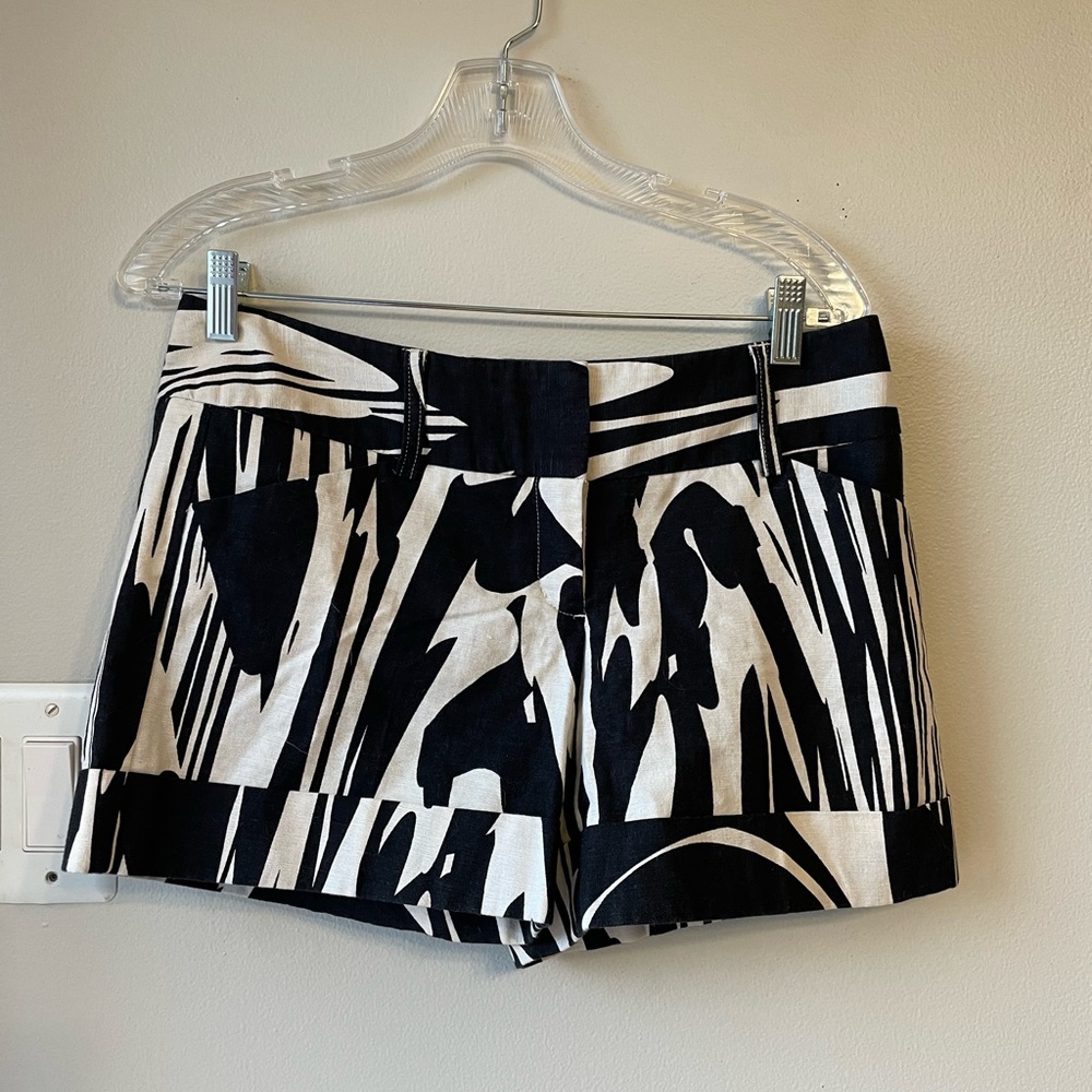 Express Black and White Shorts size 4 NWT